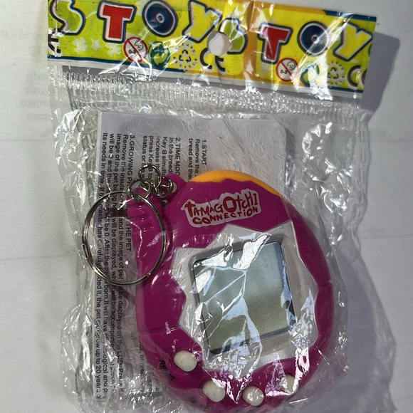 Tamagotchi Keychain Pink Unopened - Picture 3 of 5